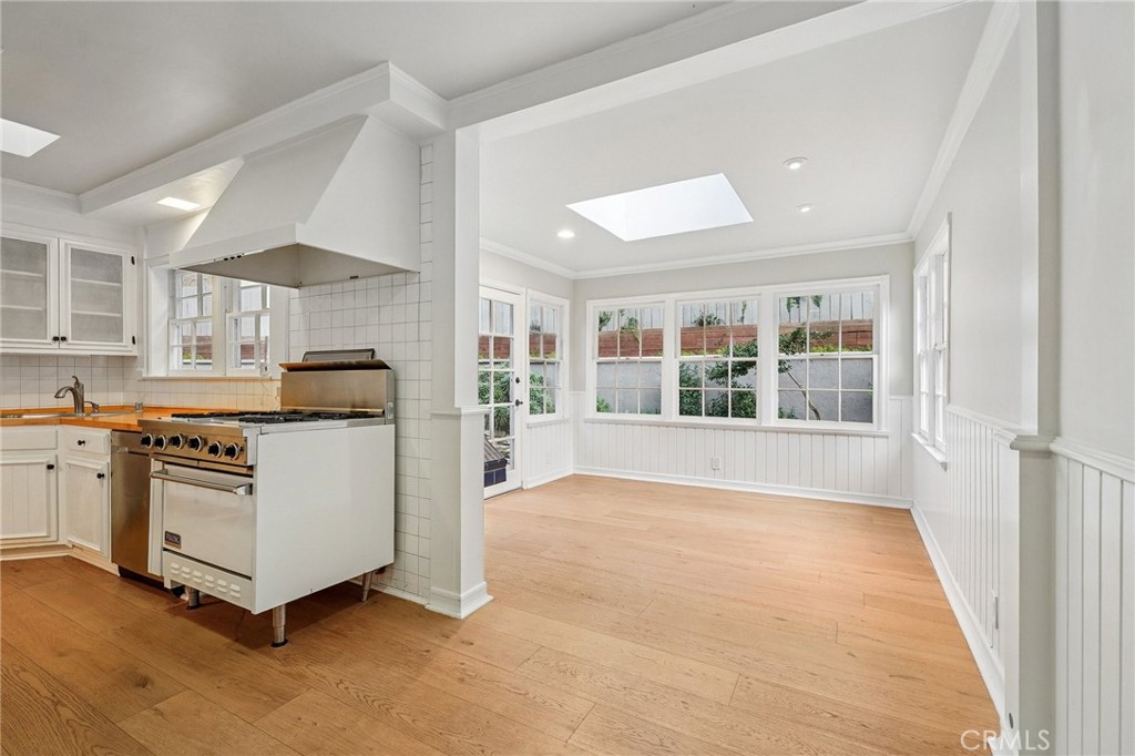 Residential for sale at 2252 Verde Oak, Los Angeles CA featuring 2 beds and 2 baths