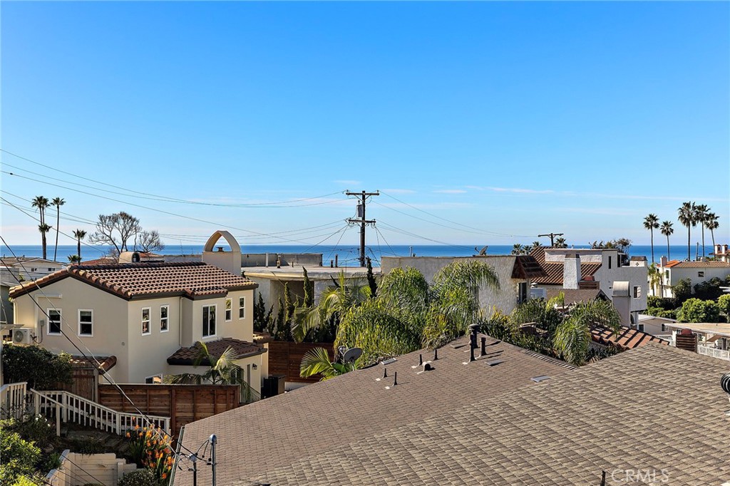 Residential Lease for rent at 229 W Escalones C, San Clemente CA featuring 2 beds and 2 baths
