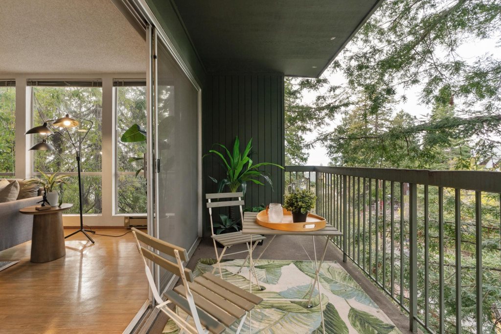 Residential for sale at 2700 Le Conte Ave 402, Berkeley CA featuring 1 bed and 1 bath