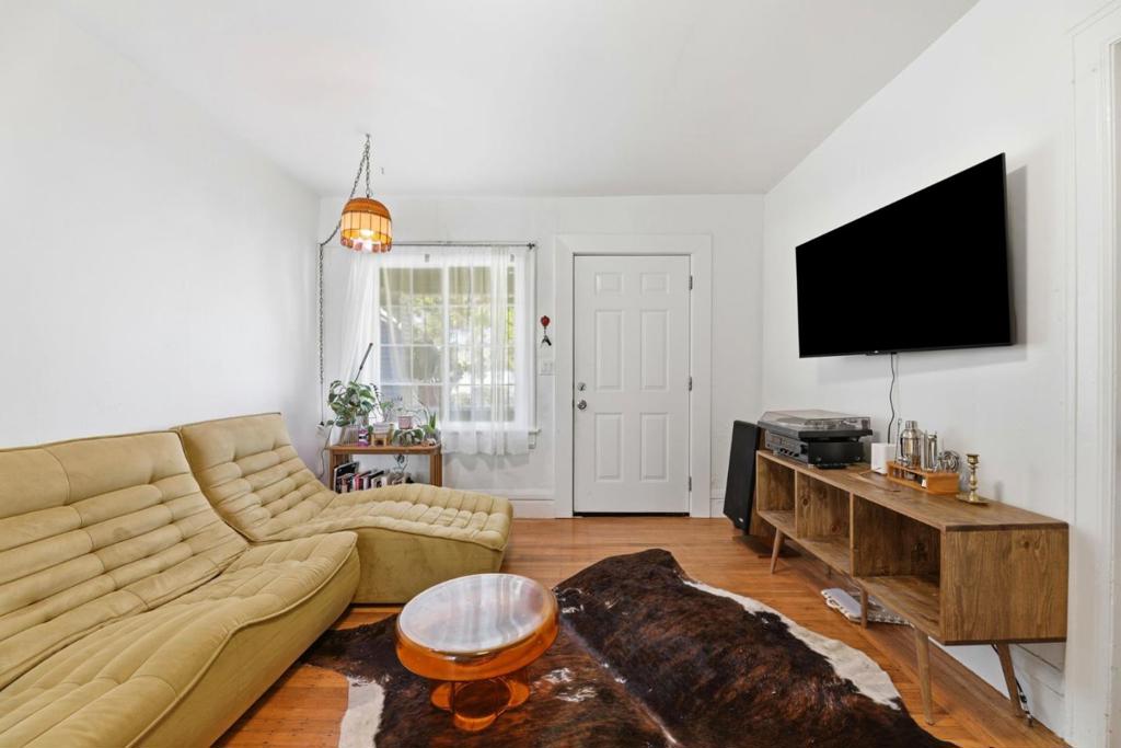 Residential for sale at 1000 81st Avenue, Oakland CA featuring 2 beds and 1 bath