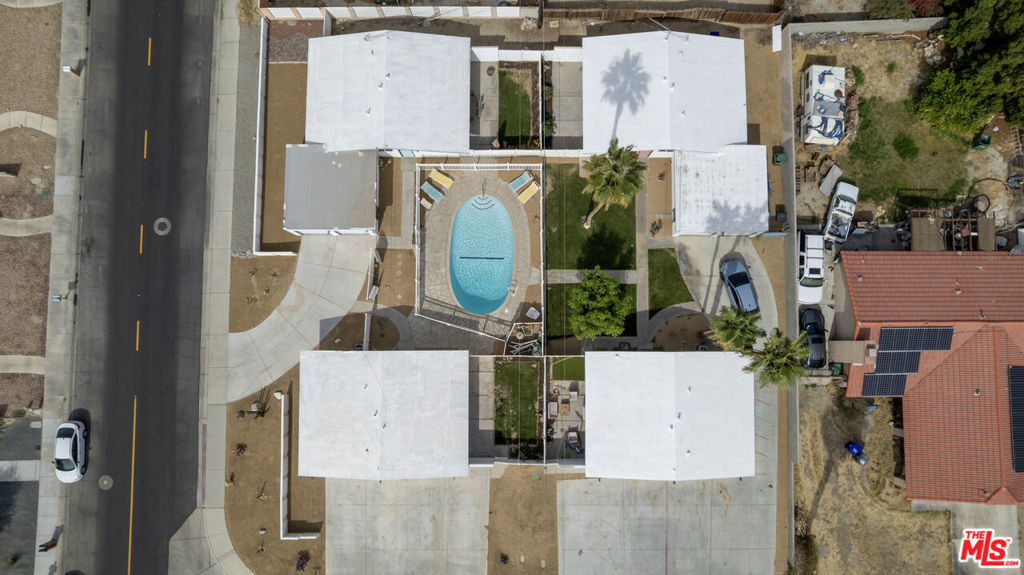 Residential Lease for rent at 68080 Risueno Road, Cathedral City CA featuring 2 beds and 1 bath