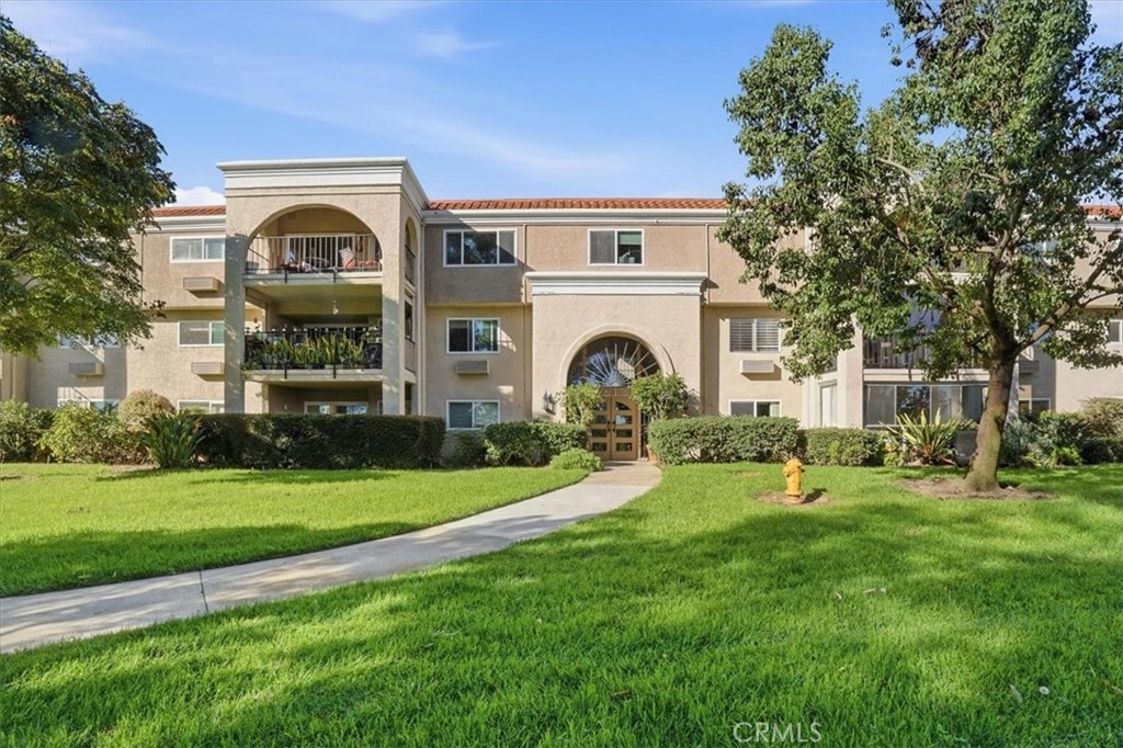 Residential for sale at 3499 Bahia Blanca W B1, Laguna Woods CA featuring 2 beds and 2 baths