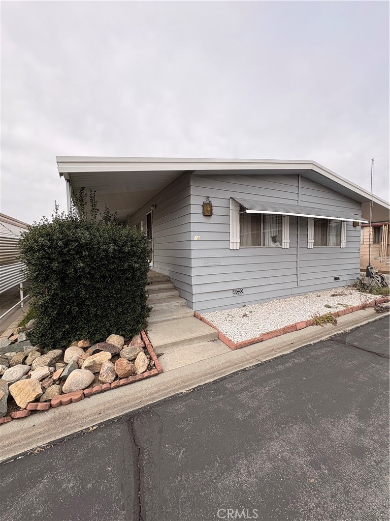 Manufactured In Park for sale at 12680 #38 4th Street, Yucaipa CA featuring 3 beds and 2 baths