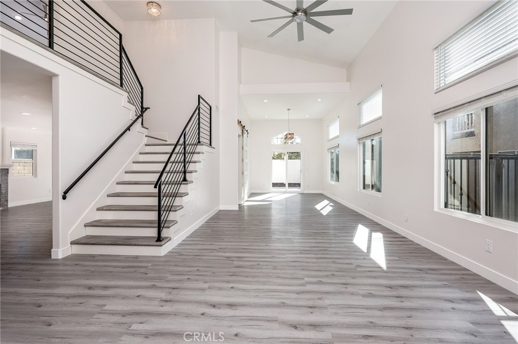 Residential for sale at 40156 White Leaf Lane, Murrieta CA featuring 5 beds and 3 baths