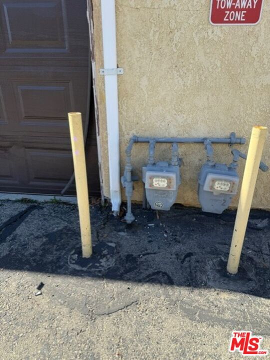 Residential for sale at 1700 E Avenue Q14 3, Palmdale CA featuring 3 beds and 2 baths