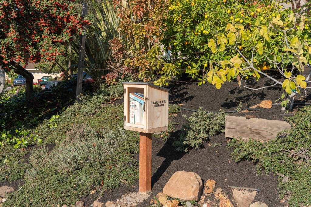 Residential for sale at 4671 Stauffer Pl, Oakland CA featuring 4 beds and 4 baths