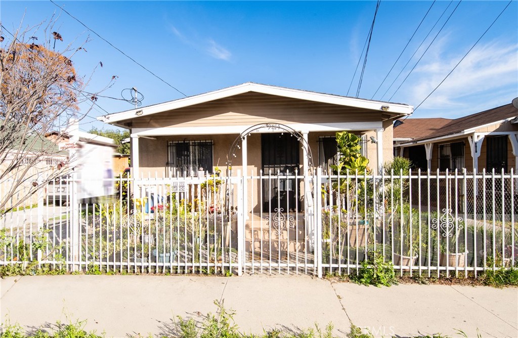 Residential for sale at 9814 Bandera, Los Angeles CA featuring 2 beds and 1 bath