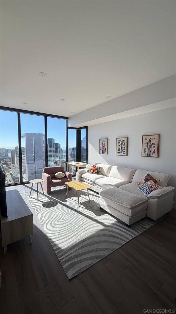 Residential Lease for rent at 1401 Union St 2804, San Diego CA featuring 1 bed and 1 bath