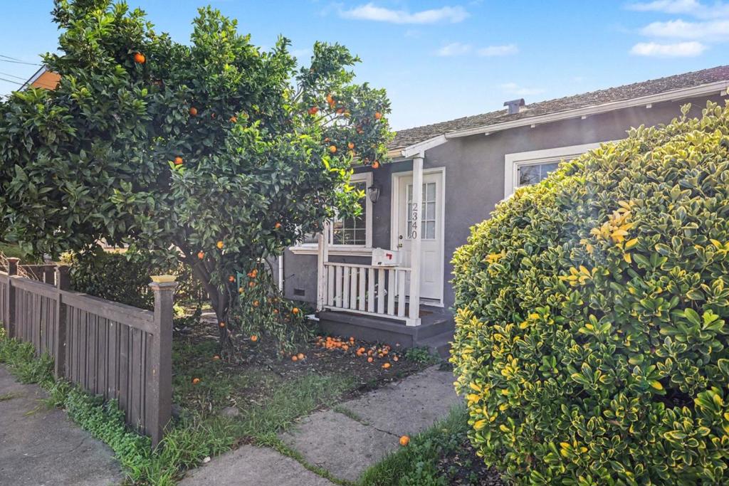 Residential Lease for rent at 2340 Rheem Avenue, Richmond CA featuring 3 beds and 1 bath