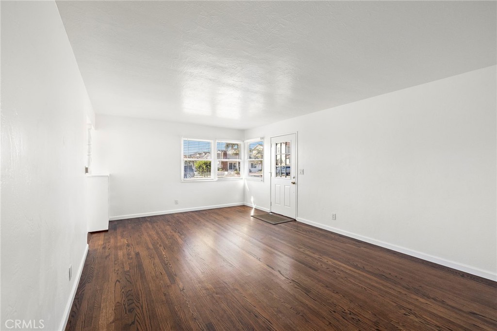 Residential Lease for rent at 364 East 18th Street, Costa Mesa CA featuring 2 beds and 1 bath