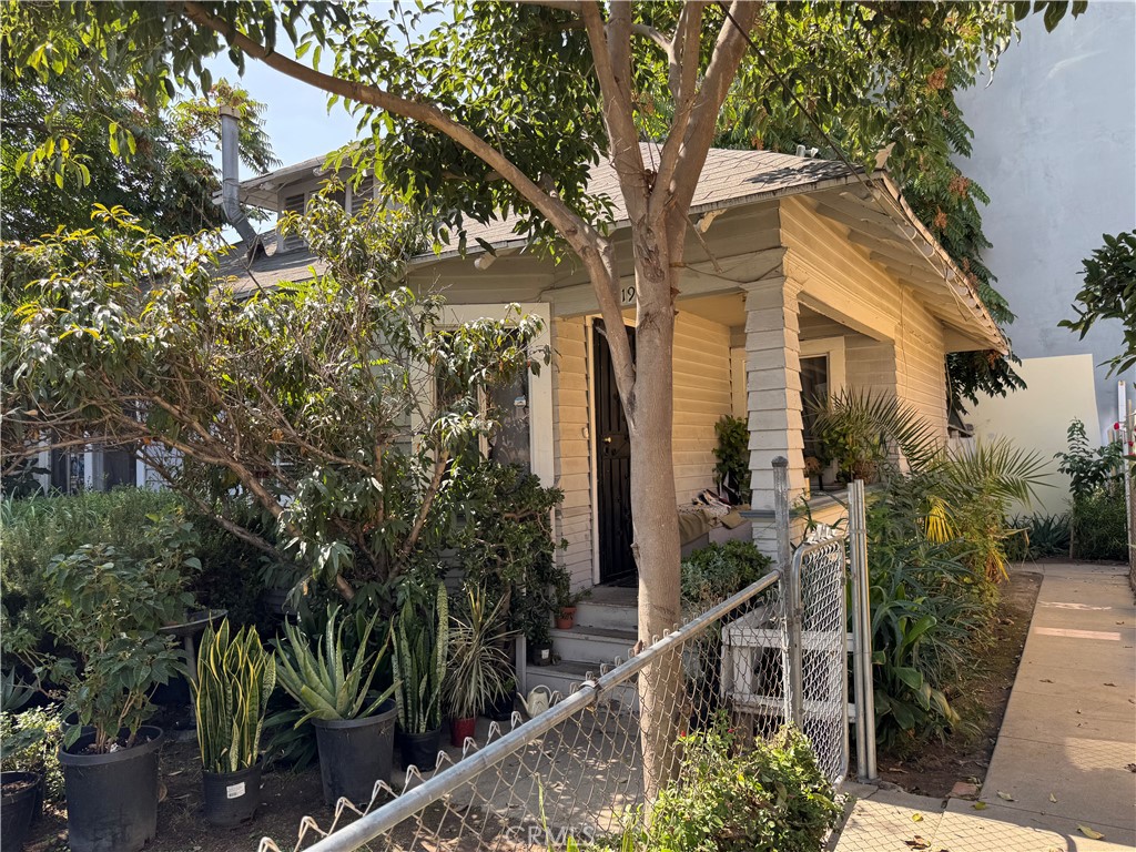 Residential Income for sale at 1935 Arapahoe, Los Angeles CA