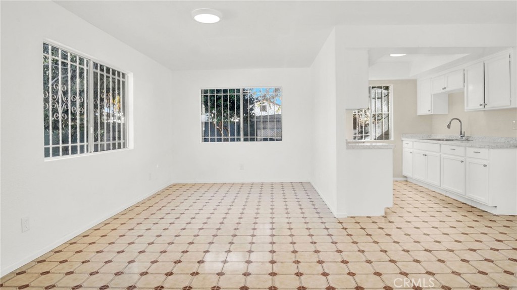 Residential for sale at 8024 Crockett, Los Angeles CA featuring 3 beds and 2 baths