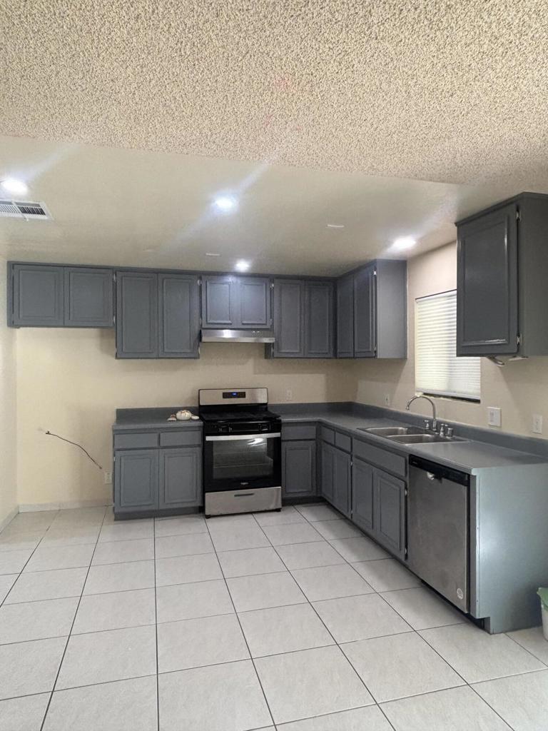 Residential Lease for rent at 69145 Baristo Road, Cathedral City CA featuring 3 beds and 2 baths