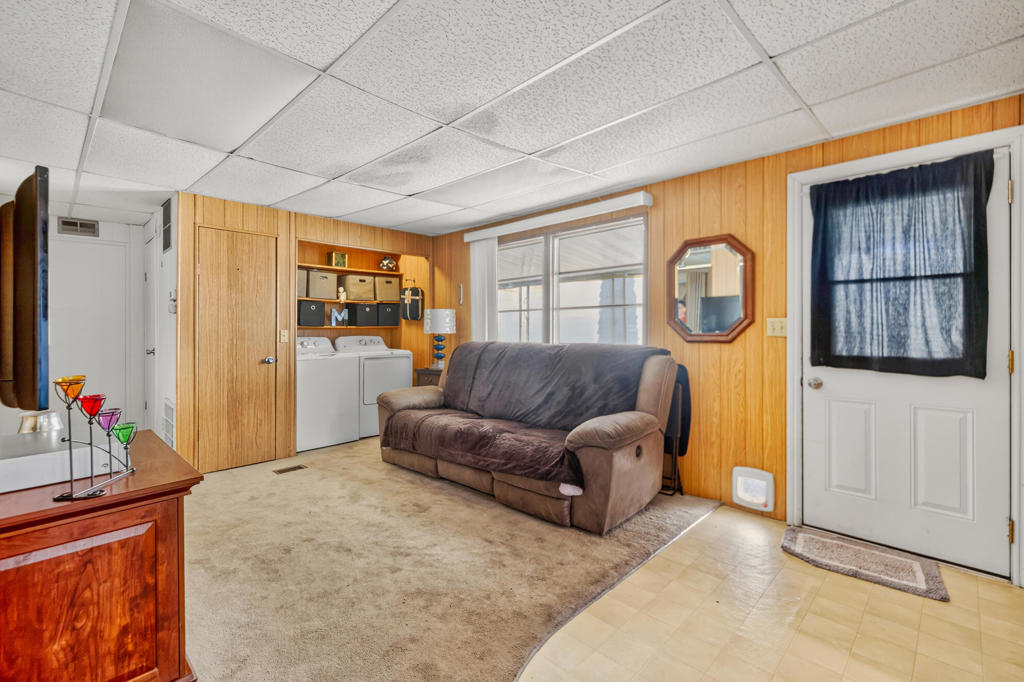 Manufactured In Park for sale at 80870 Highway 111 Unit # 194, Indio CA featuring 2 beds and 2 baths