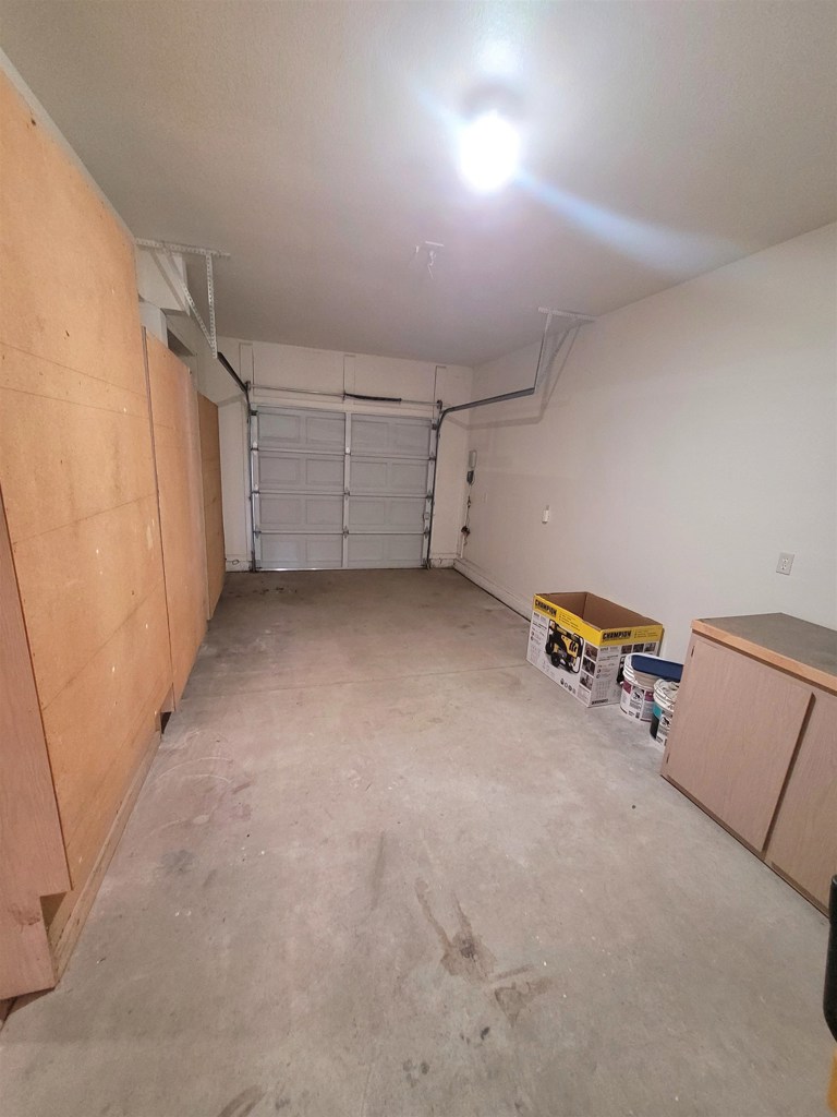 Residential for sale at 4224 Pinehurst Cir, Stockton CA featuring 3 beds and 3 baths