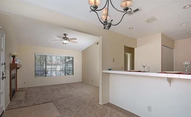 Residential Lease for rent at 4225 Porte De Palmas, San Diego CA featuring 2 beds and 1 bath