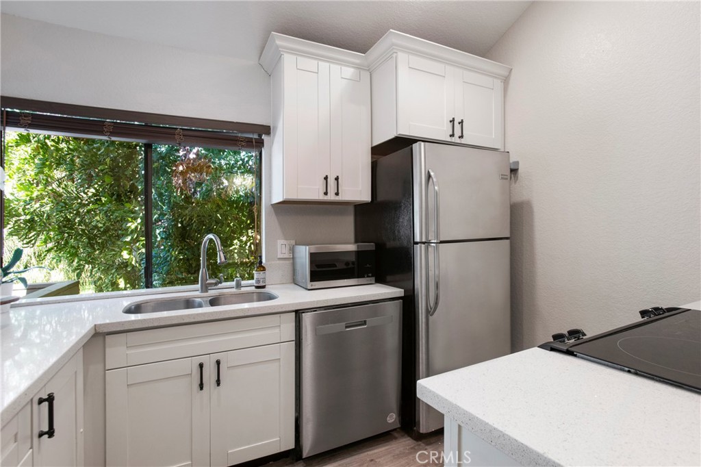 Residential for sale at 26701 Quail Creek 142, Laguna Hills CA featuring 1 bed and 1 bath