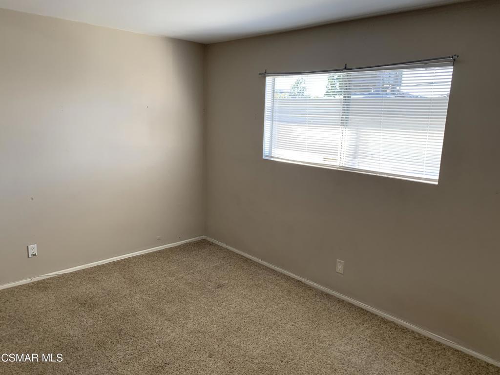 Residential Lease for rent at 2033 Calle La Sombra 4, Simi Valley CA featuring 2 beds and 1 bath