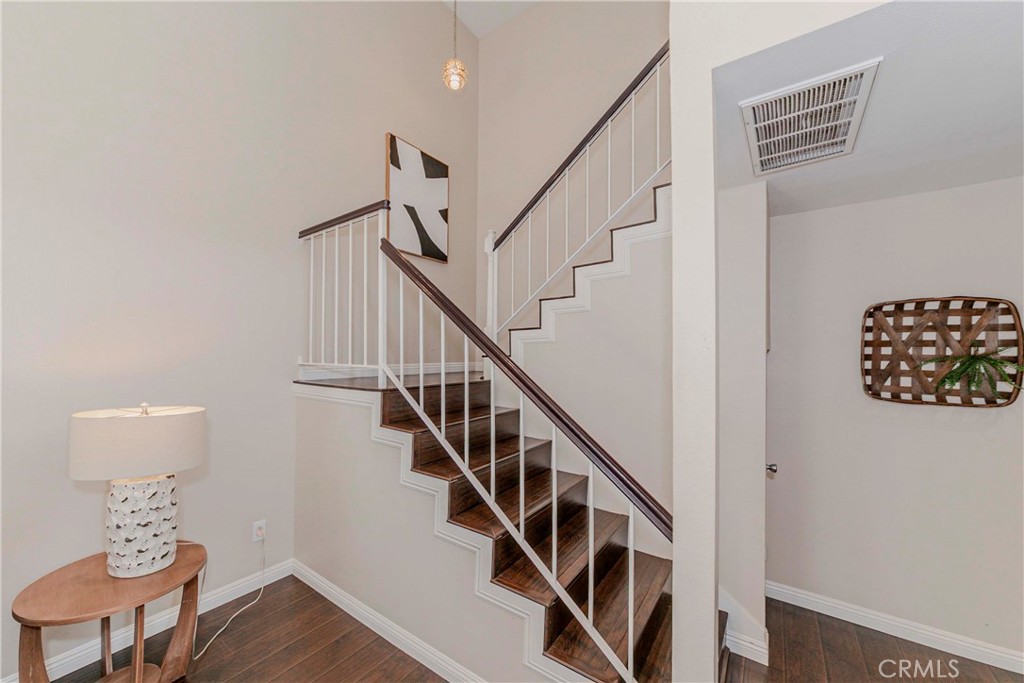 Residential Lease for rent at 2422 Coventry Circle 47, Fullerton CA featuring 3 beds and 2 baths