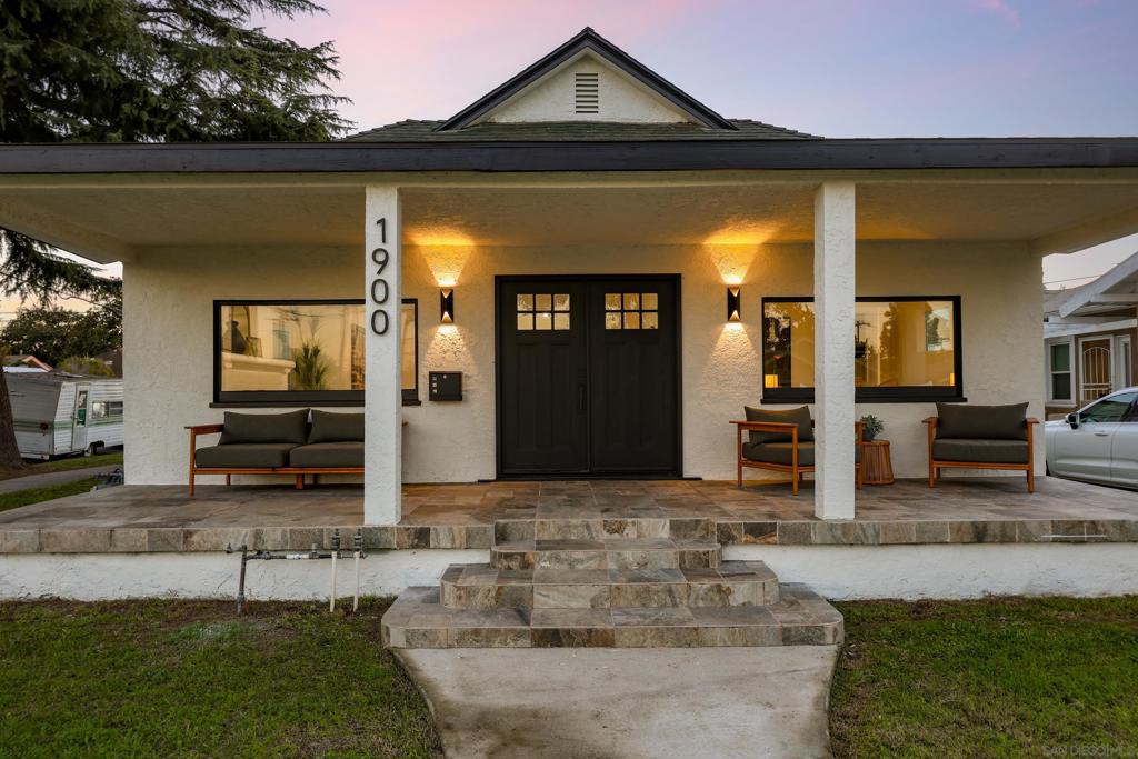 Residential for sale at 1900 W 41St St, Los Angeles CA featuring 3 beds and 2 baths