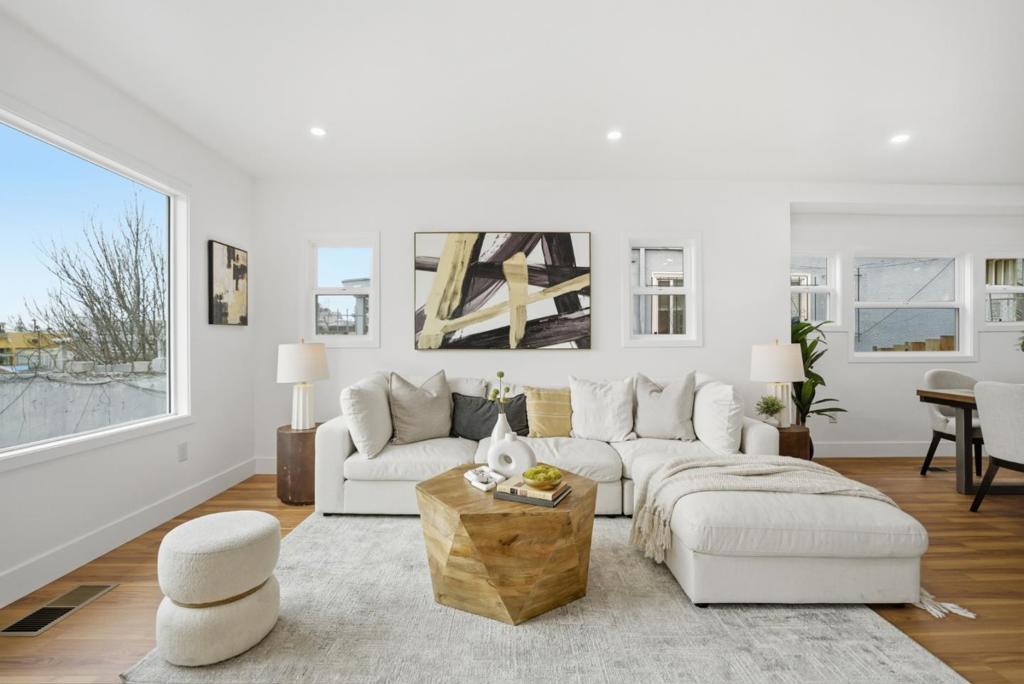 Residential for sale at 8724 Macarthur Boulevard, Oakland CA featuring 2 beds and 1 bath