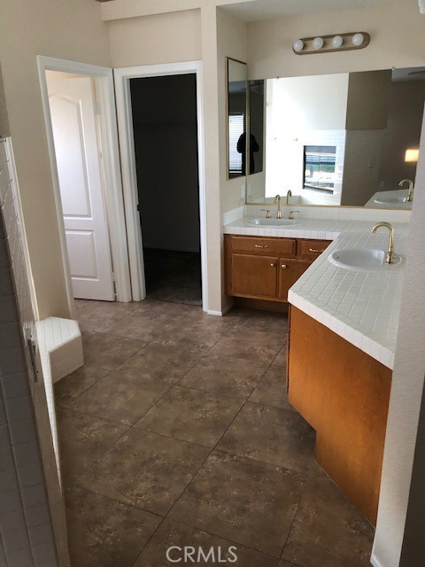 Residential Lease for rent at 42075 Avenida Vista Ladera, Temecula CA featuring 4 beds and 3 baths