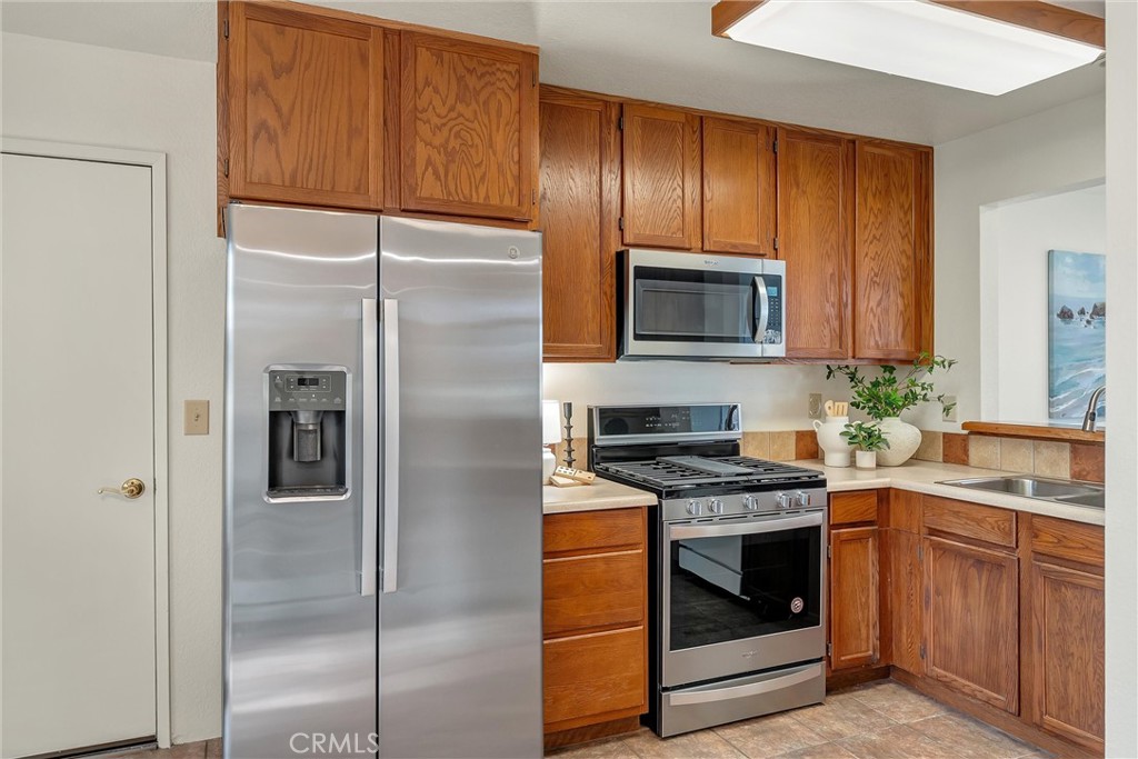 Residential for sale at 17 Sierra Lakeside, Chico CA featuring 2 beds and 2 baths