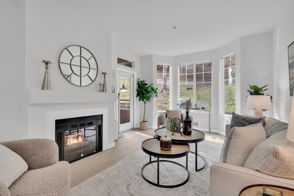 Residential for sale at 320 Caldecott 116, Oakland CA featuring 1 bed and 1 bath