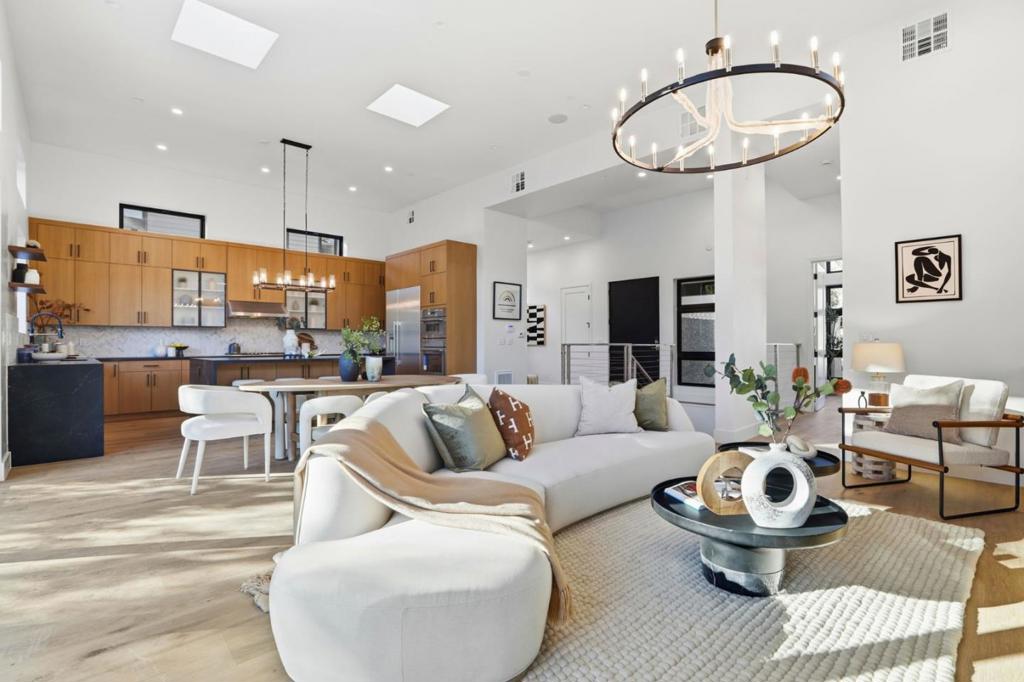 Active for sale at Los Altos, CA, Los Altos, CA CA and 5 baths