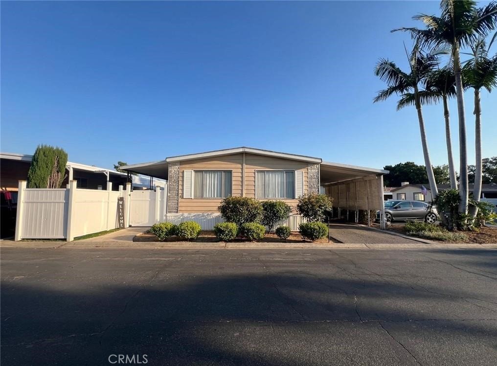 Manufactured In Park for sale at 201 W Collins Avenue 40, Orange CA featuring 2 beds and 2 baths