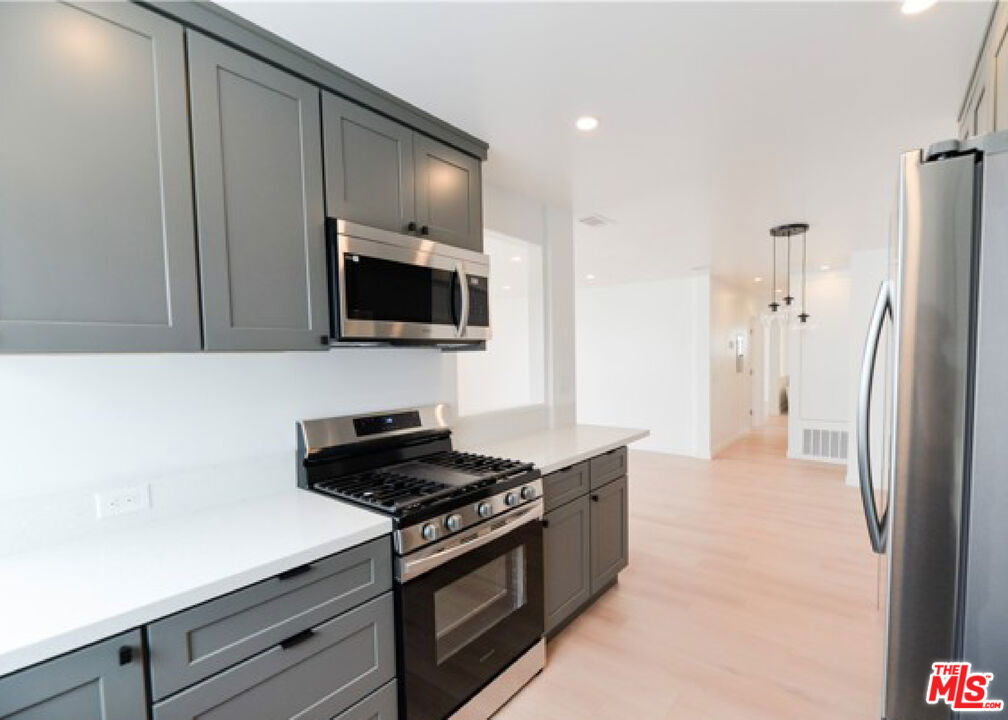 Residential Income for sale at 256 Avenida Lobeiro, San Clemente CA featuring 10 beds and 10 baths