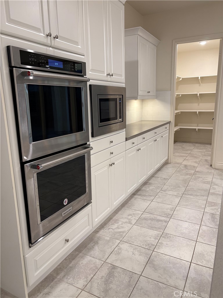 Residential Lease for rent at 117 Wanderer, Irvine CA featuring 4 beds and 4 baths