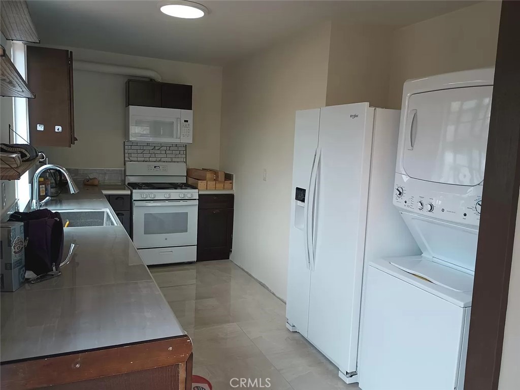 Residential Lease for rent at 12333 Allin Street, Culver City CA featuring 3 beds and 2 baths