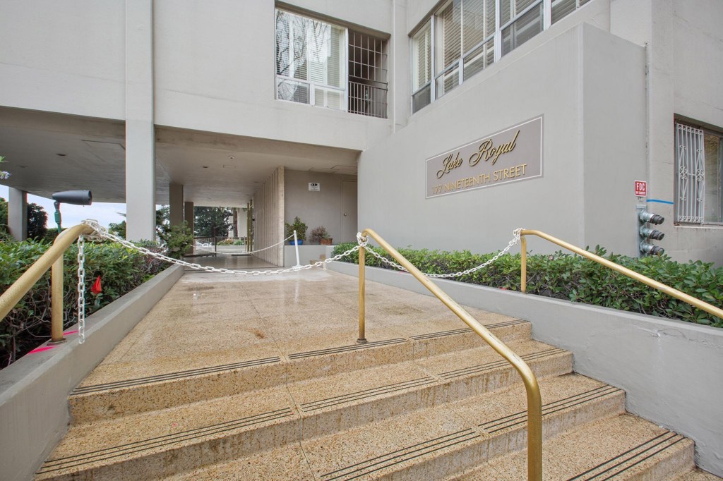 Residential for sale at 177 19Th St 5A, Oakland CA featuring 2 beds and 2 baths