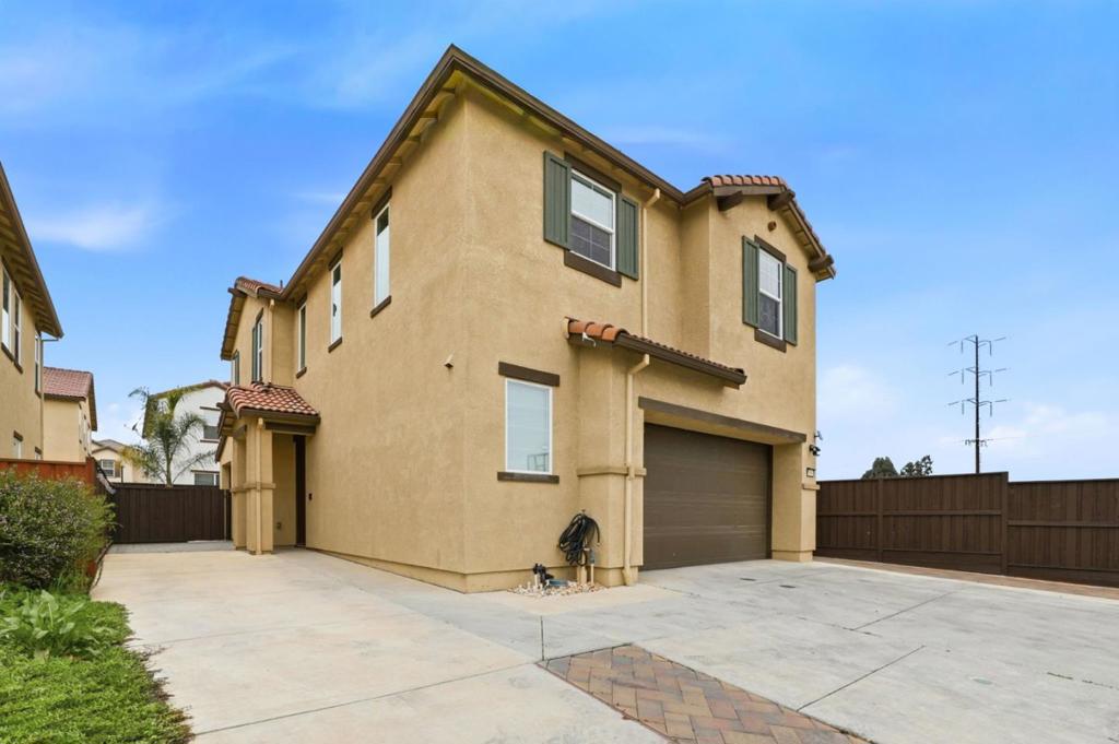Residential for sale at 504 Sandpiper Lane, Hollister CA featuring 3 beds and 3 baths