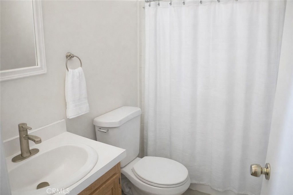 Manufactured In Park for sale at 3101 S Fairview Street 125, Santa Ana CA featuring 3 beds and 2 baths