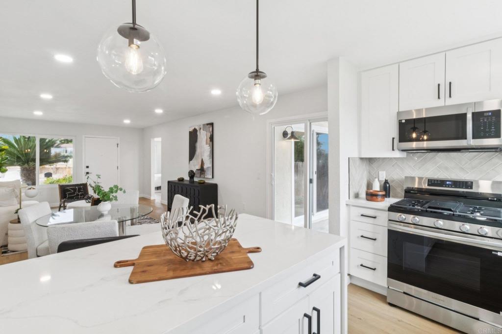 Residential for sale at 4723 Rim Rock Road, Oceanside CA featuring 2 beds and 1 bath