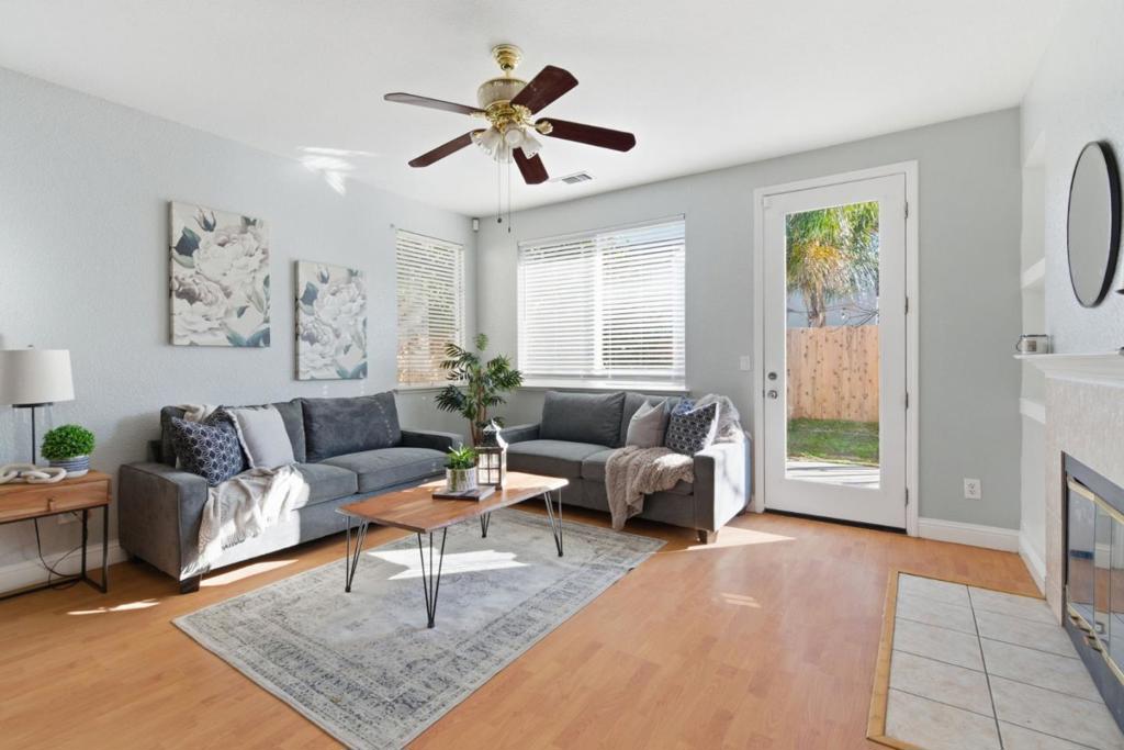 Residential for sale at 960 Kirkwood Way, Lathrop CA featuring 3 beds and 2 baths