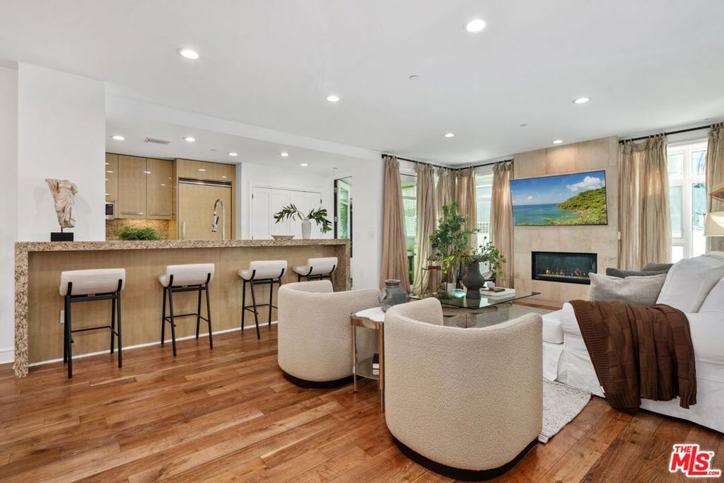 Residential for sale at 447 N Doheny Drive 102, Beverly Hills CA featuring 2 beds and 3 baths