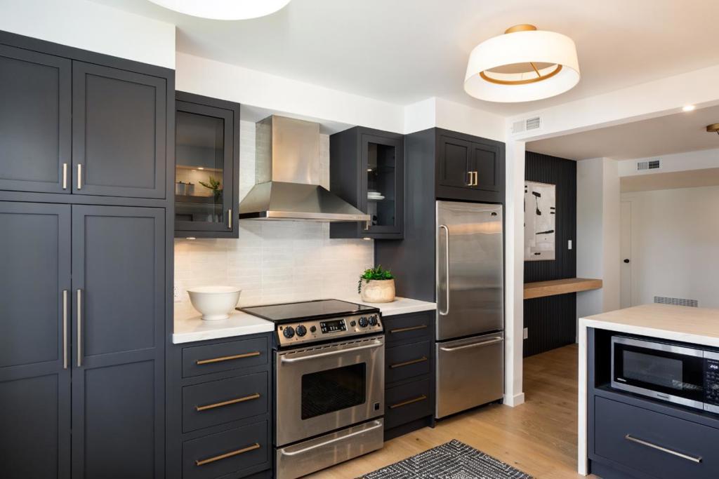 Residential for sale at 360 Everett Avenue 5B, Palo Alto CA featuring 2 beds and 2 baths
