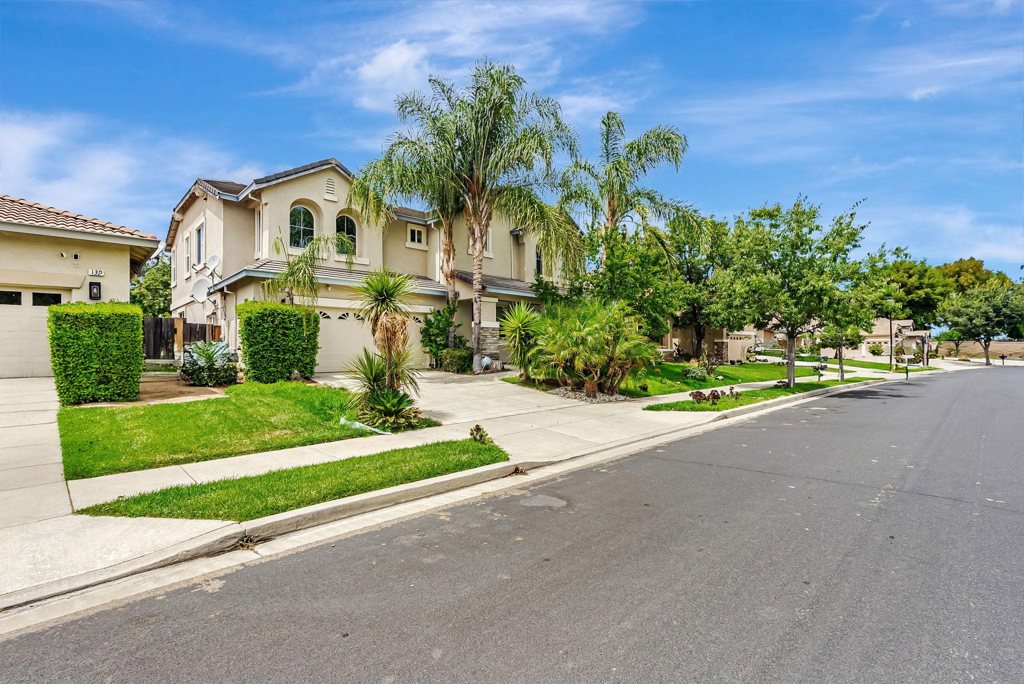 Residential Lease for rent at 141 Pescara Blvd, Brentwood CA featuring 4 beds and 3 baths