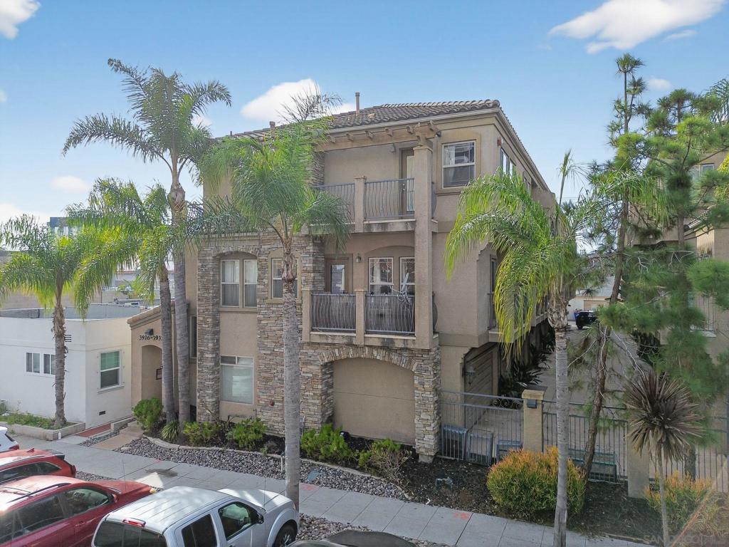 Residential for sale at 3930 1/2 Iowa Street, San Diego CA featuring 2 beds and 3 baths