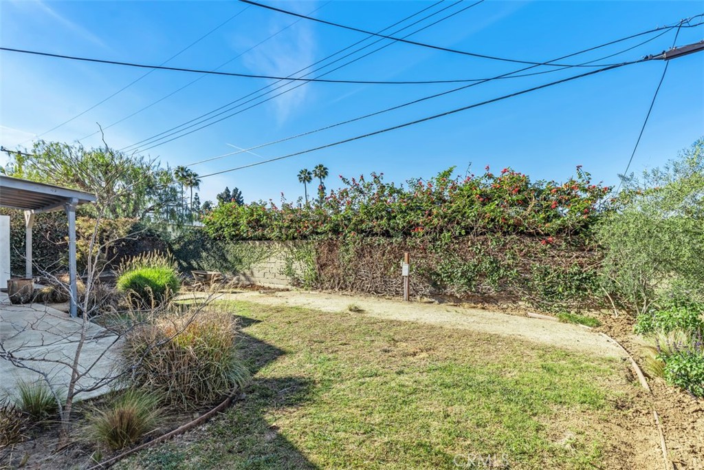 Residential Lease for rent at 2969 Bimini, Costa Mesa CA featuring 3 beds and 2 baths