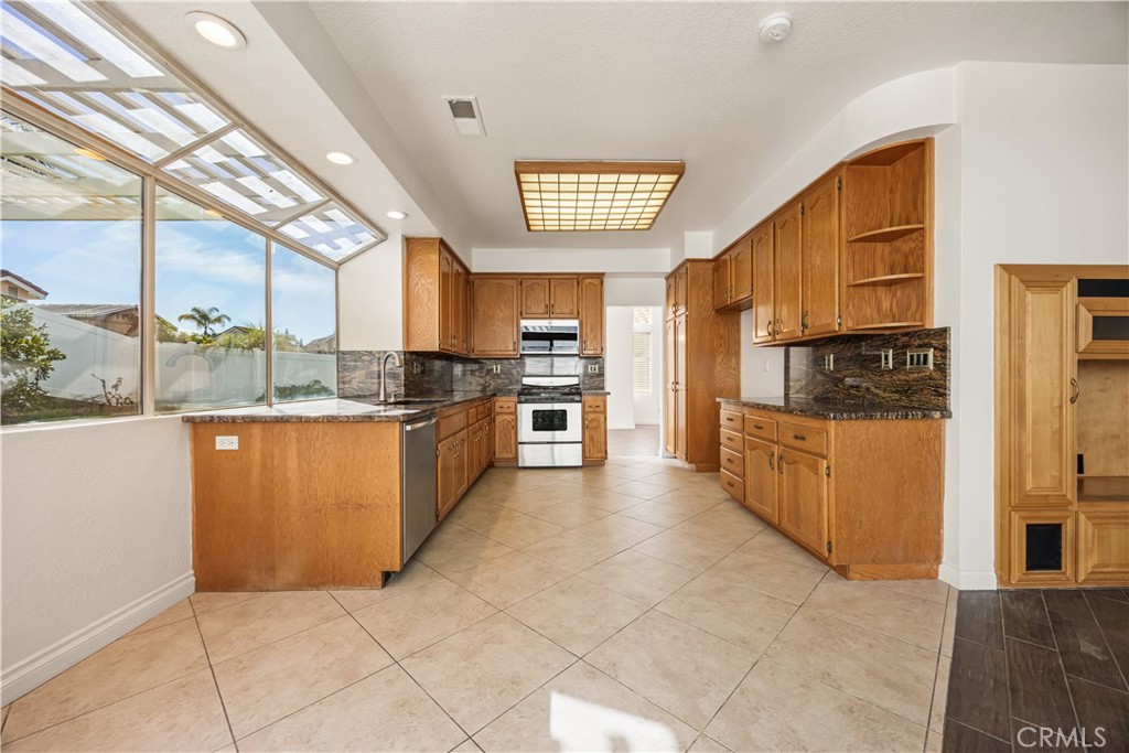 Residential for sale at 40705 Mountain Pride Drive, Murrieta CA featuring 3 beds and 3 baths