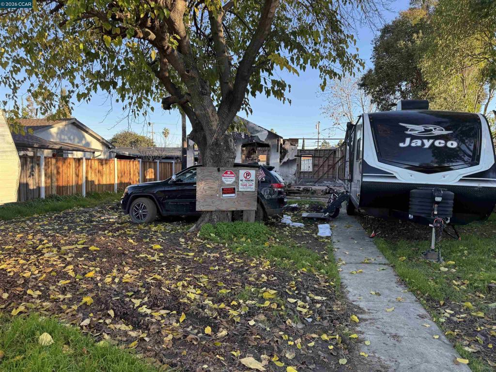 Residential for sale at 1860 Mayette Ave, Concord CA featuring 2 beds and 1 bath