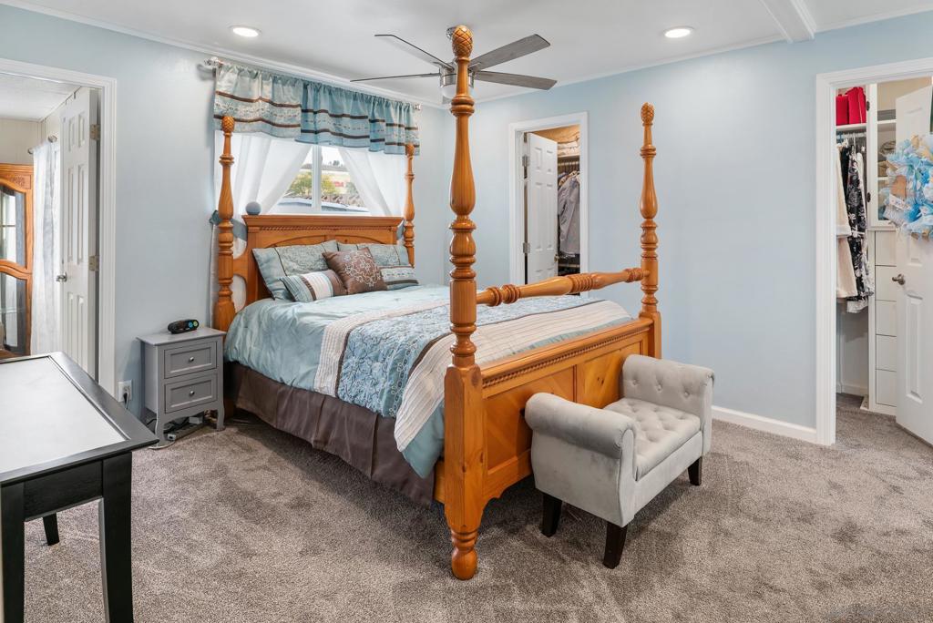 Manufactured In Park for sale at 12 Bahia Ln, Oceanside CA featuring 2 beds and 2 baths