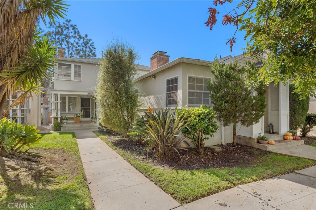 Residential Income for sale at 10370 Ashton Avenue, Los Angeles CA