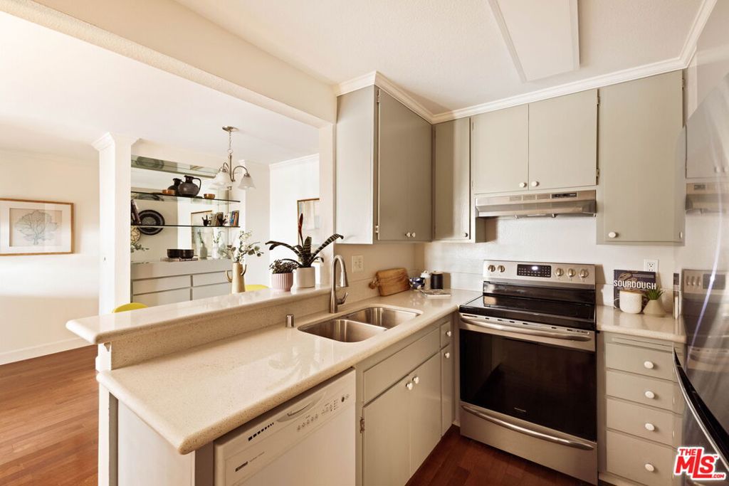 Residential for sale at 360 S Euclid Avenue 125, Pasadena CA featuring 1 bed and 1 bath