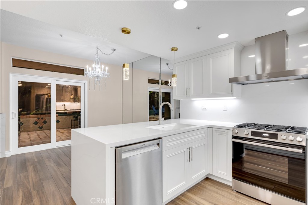 Residential Lease for rent at 1003 Via Presa, San Clemente CA featuring 2 beds and 3 baths