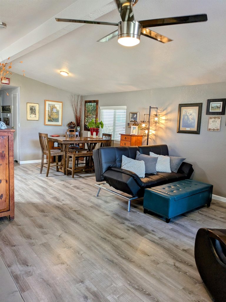 Manufactured In Park for sale at 3231 Vineyard #33, Pleasanton CA featuring 2 beds and 2 baths